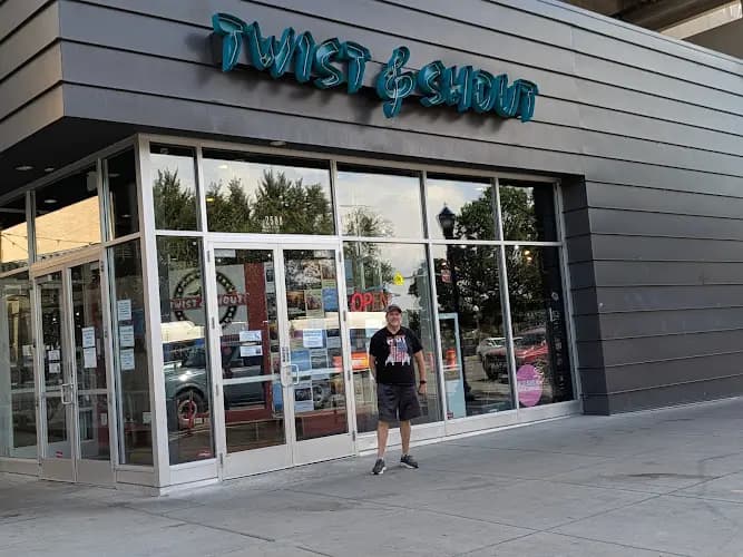 Twist & Shout Records storefront