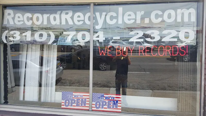 Record Recycler storefront