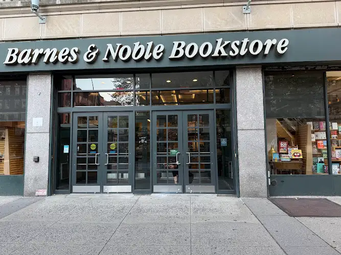 Barnes & Noble storefront