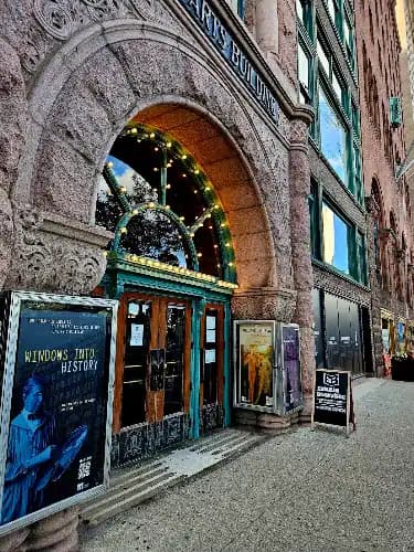 Exile in Bookville storefront