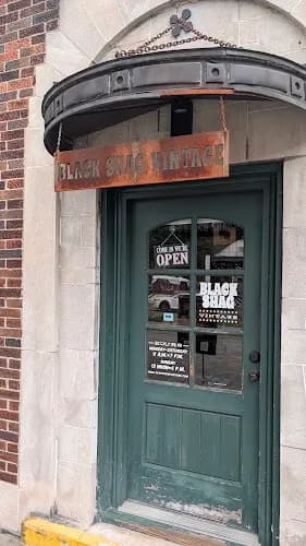 Black Shag Vintage storefront