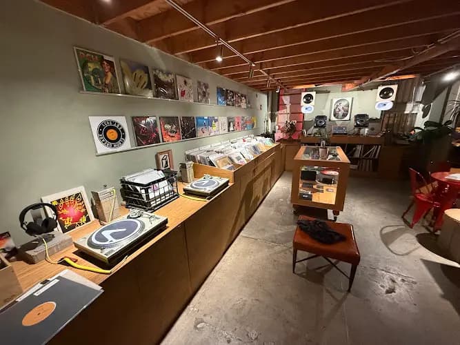 Agora Records storefront