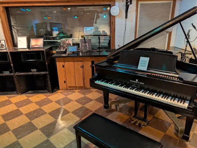 Historic RCA Studio B storefront